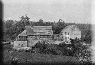 Budova bývalého mlýna v Želči