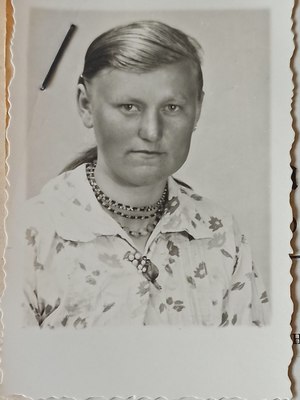 Portrétní fotografie Mariji Baschkajové